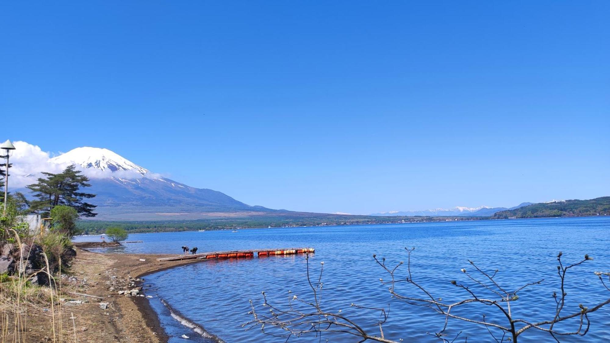 Вілла N Yamanakako Club Екстер'єр фото